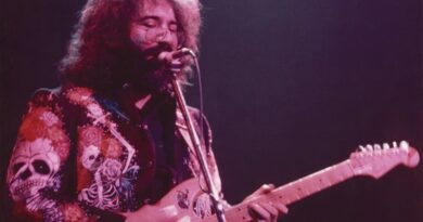 The History of Jerry Garcia’s Guitar, Alligator