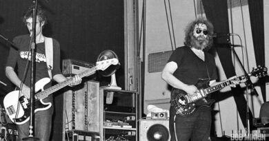 Jerry Garcia Band – “Tangled Up In Blue” (Live 7/26/80, Asbury Park, NJ)