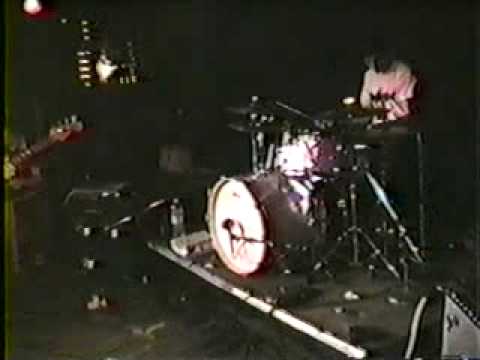 modest mouse live performance 1998
